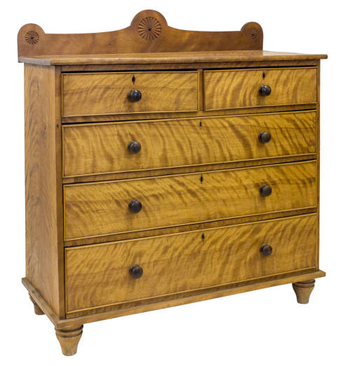 CHEST OF DRAWERS